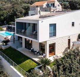 4 bedroom villa with pool and sea views near Dubrovnik sleeps 8